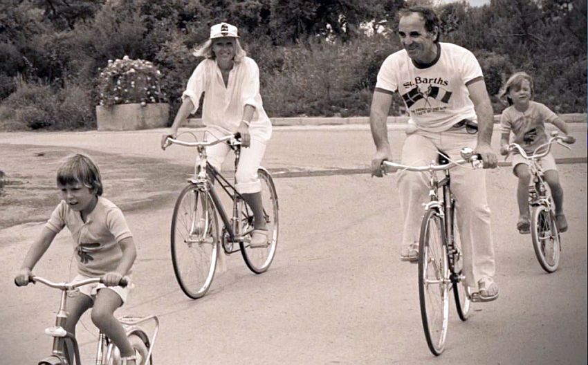 Charles Aznavour avec Ulla et ses enfants