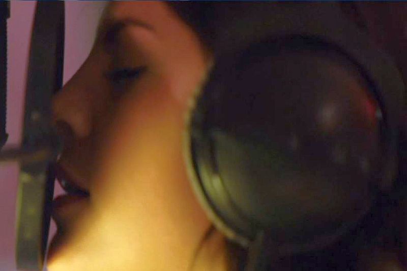 Nikki Yanovsky