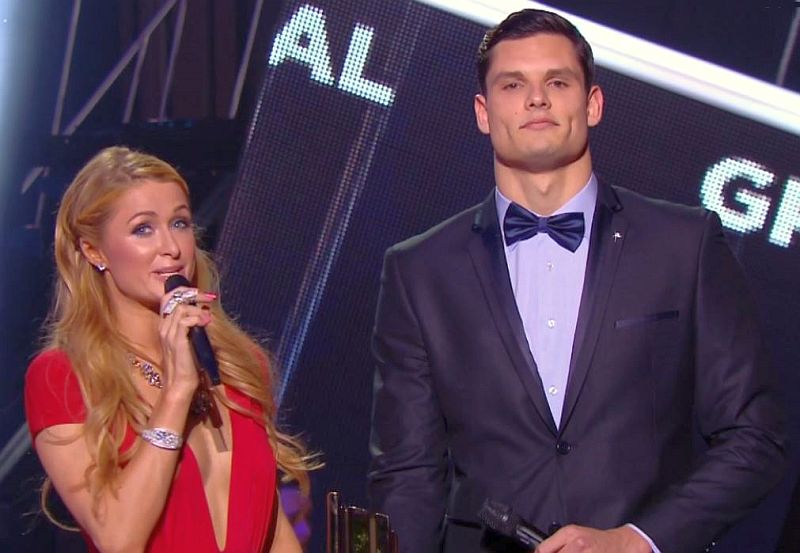 Paris Hilton et Florent Manaudou aux NRJ awards 2014