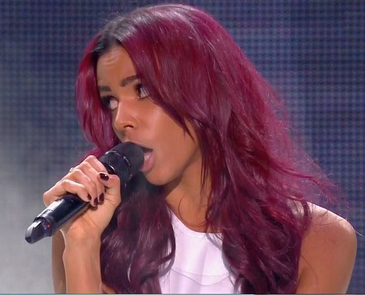 Shy'm chante "effet de serre" aux NRJ awards 2014