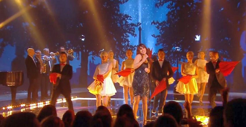 Zaz chante Champs Elysées aux NRJ awards 2014