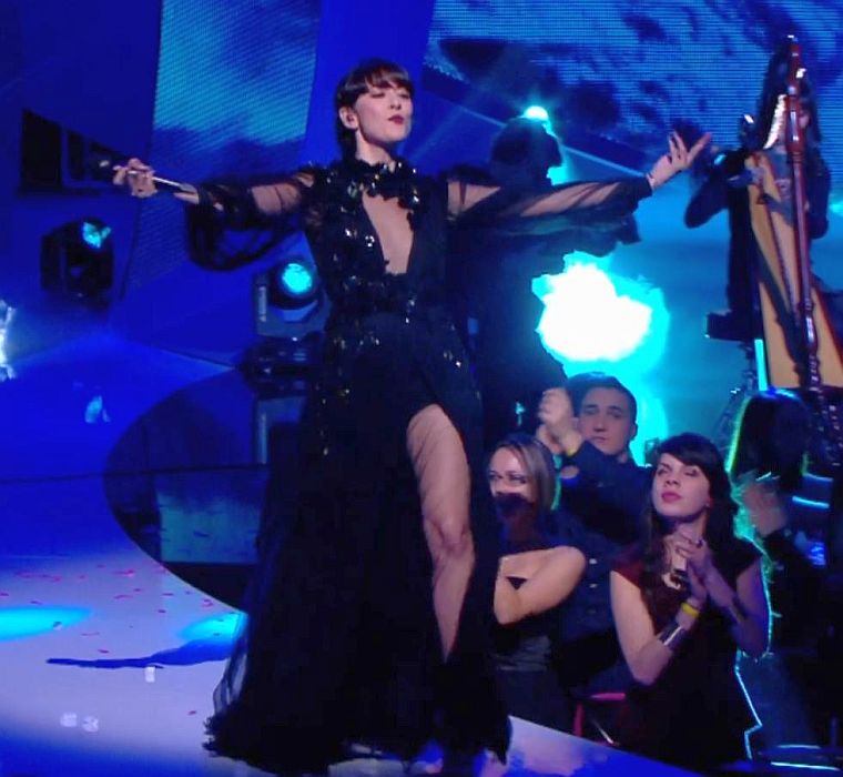 Nolwen Leroy NRJ Awards 2013