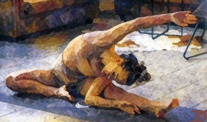femme s'étirant par Dan Kopel